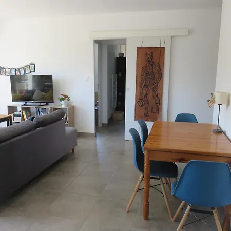 5 Personnes, Jardin, Clim Et Parking - L'hibiscus * Narbona